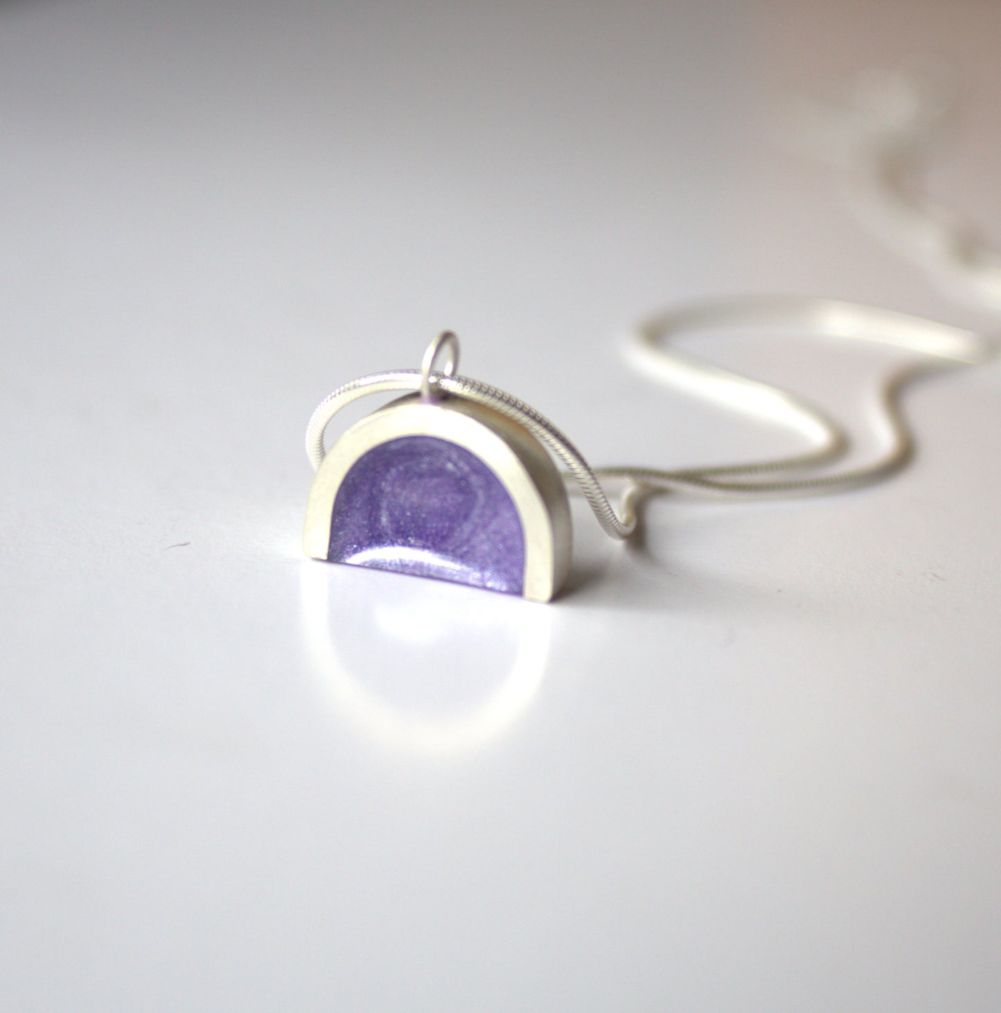 Deep arc necklace