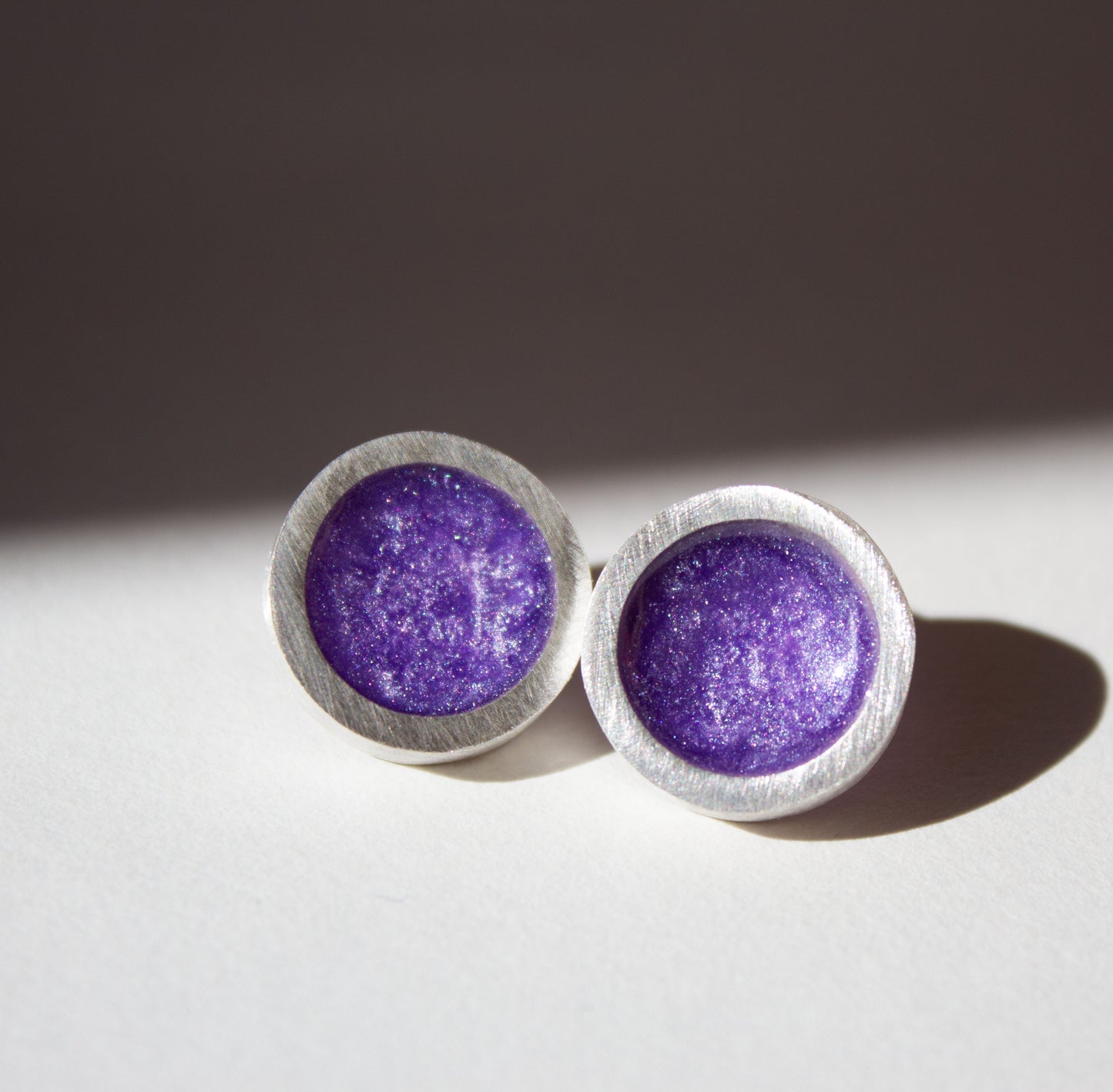 Circle studs