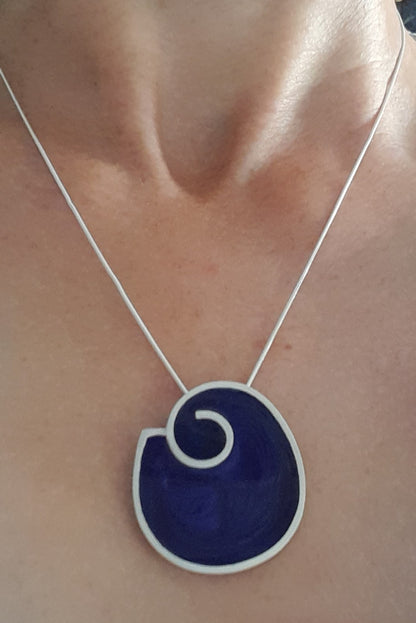 Scroll brooch