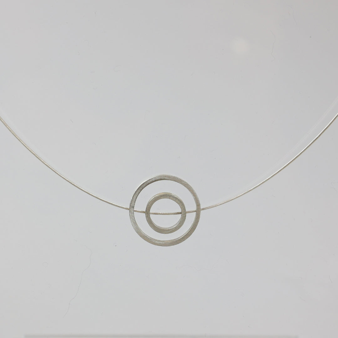 Concentric circle necklace - silver