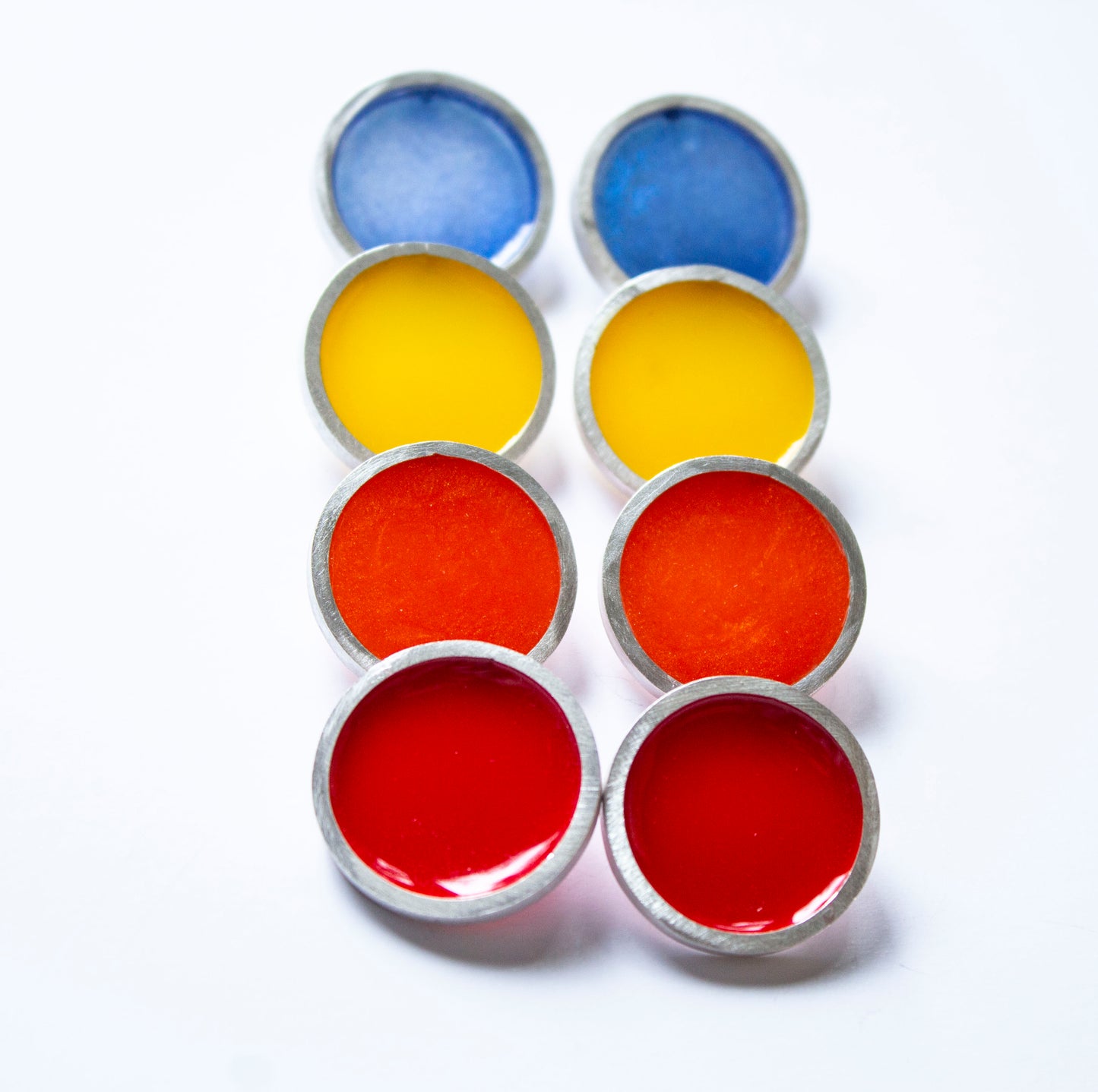 Disc studs