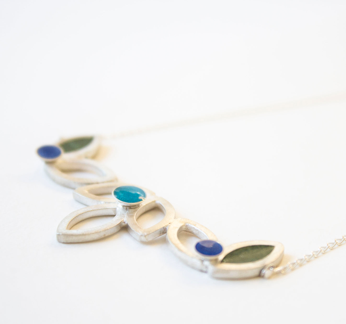 Horizontal Garland necklace.