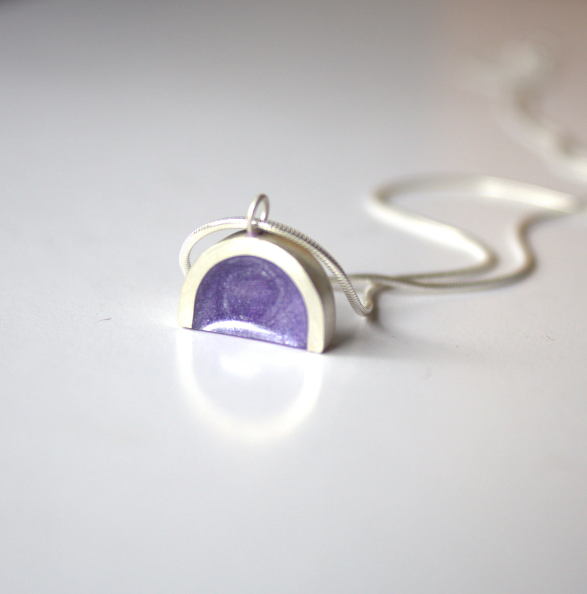 Deep arc necklace