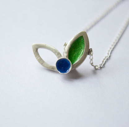 Two Leaf necklace