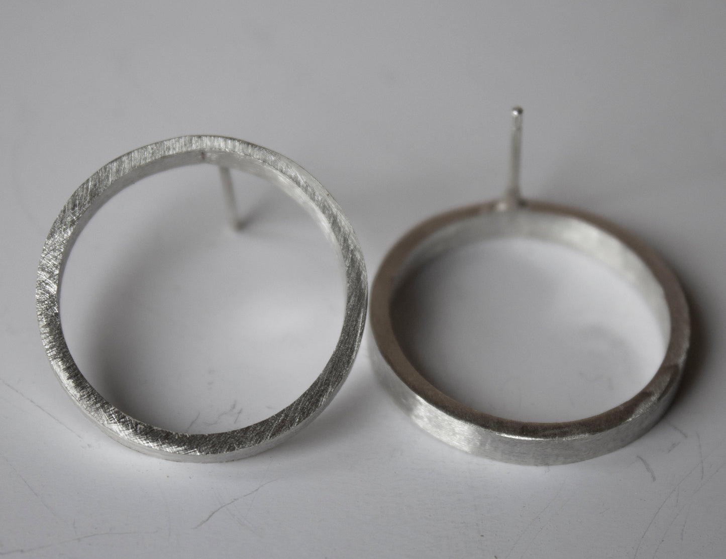Disc studs