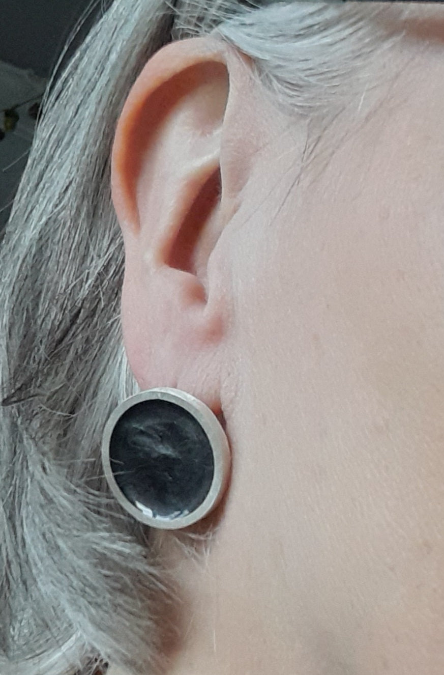 Disc studs