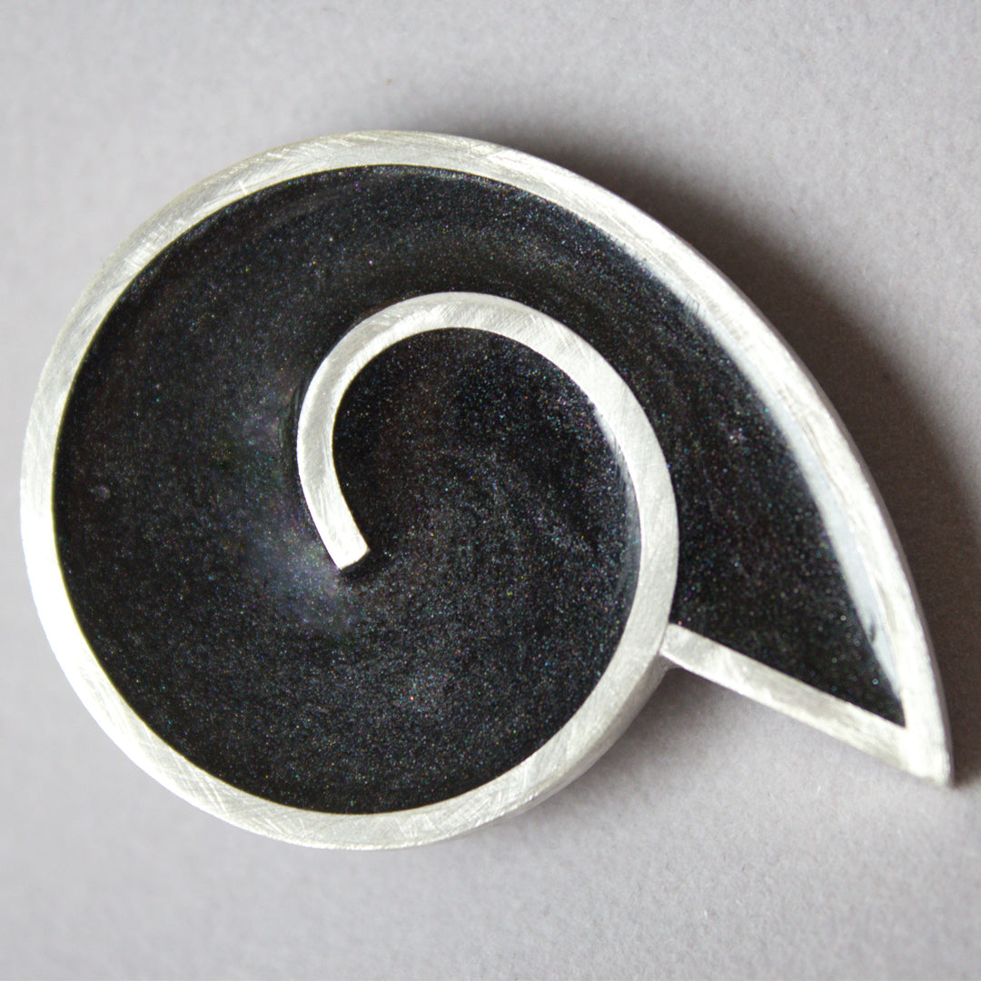 Spiral brooch